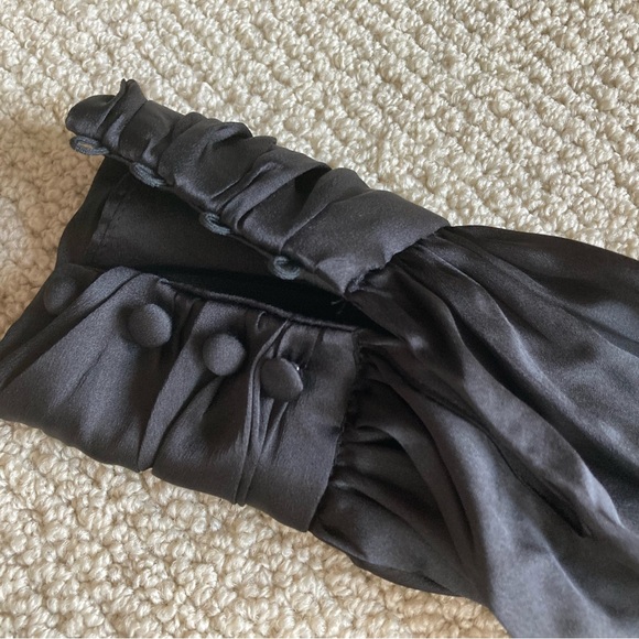 NEW White House Black Market Long Sleeve Twist Neck Satin Blouse Size 4 NWT - Picture 14 of 15